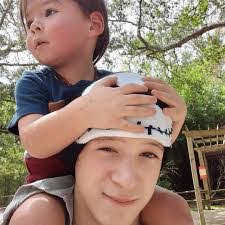 David Crader's Instagram, Twitter & Facebook