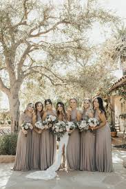 Diese Hochzeit Ist Der Beweis Dass Golden Hour Die Beste Zeit Ist Um Zu Heiraten Hochzeit Hochzeit Brautjungfern Heiraten
