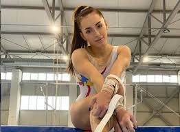 Cea mai mare echipă este însă la canotaj, cu 36 de sportivi. Absente De Ultima Ora In Lotul Cu Care Romania Va Merge La Europeanul De Gimnastica Obiectiv Indraznet Pentru Larisa Iordache