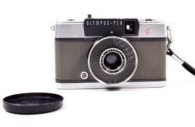 Olympus Pen-EE Half Frame 35mm Camera