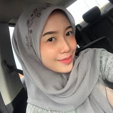 Check spelling or type a new query. Maroon Coklat Antara 7 Warna Tudung Yang Wajib Dimilki Hijabi Senang Nak Mix Match Hijabista