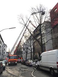 Bei einer routinekontrolle an einem güterzug im hafen sei die aus. Einsatz Aktuell Feuer In Barmbek Feuerwehr Hamburg Facebook