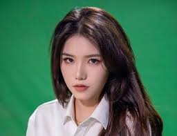 Li Lu Lu (李璐璐)