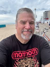 Jason Kratsas's Instagram, Twitter & Facebook