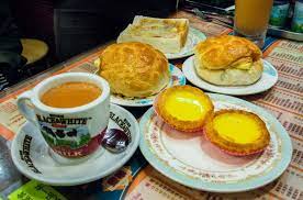 Traditional Hong Kong Breakfast Food At Kam Wah Cafe And Bakery Hong Kong Food Guide Halal Recipes Food Hong Kong Food