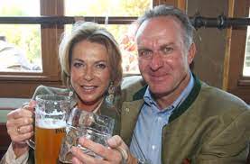 Er spielte auf der position центральный нап. Fussball Ist Sein Leben Als Spieler Wie Als Funktionar Karl Heinz Rummenigge Stuttgarter Zeitung