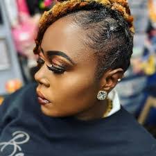 Jeanette Mckinnon's Instagram, Twitter & Facebook