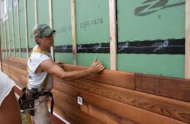 Mix Reclaimed And Hardie Siding Google Search Wood Siding Exterior Exterior Siding Cedar Siding