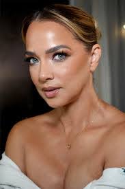 Elda Chavarria's Instagram, Twitter & Facebook