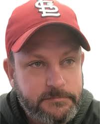 Larry Divine's Instagram, Twitter & Facebook