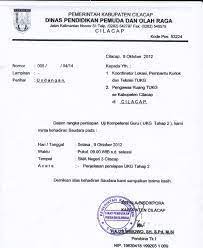 Surat dinas adalah surat resmi dari instansi, baik swasta maupun pemerintahan untuk keperluan dinas instansi. Contoh Surat Dinas Brainly