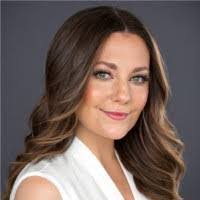 Kelly Goble's Instagram, Twitter & Facebook