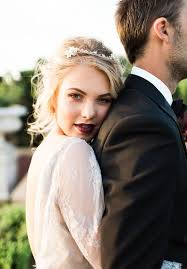 Real Romantic Dreamy And Timeless These Are The Sort Of Words Your Mind Conjures When You Gaze Up Photo Mariage Idee Photo Mariage Photos Couple Mariage