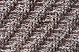 This beautiful throw features a stunning diagonal basket weave fabric that's perfect for any space in your home. Dwxo0yqa Cga7m