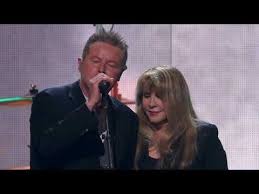 Stevie Nicks Don Henley Perform Leather And Lace At The 2019 Hall Of Fame Induction Ceremony In 2020 Stevie Nicks Stevie Rock Hall