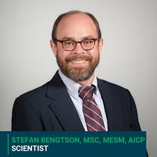 We're thrilled to announce that our Burlington High School project in  Burlington, VT has been honored with a Merit Award from ACEC-VT! Will  Moynihan, Rob Montgomery, Kevin Johnson, and Dan Monette accepted