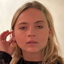 emmaspicynoodle (@emmaspicynoodle)