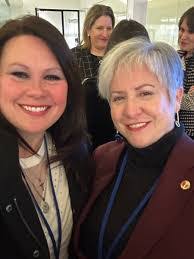 Pam Parsons's Instagram, Twitter & Facebook