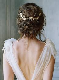 Gelin Basi 2019 Gelin Saci Modelleri Sik Topuz Sac Modelleri Basi Saci Sik In 2020 Loose Wedding Hair Model Hair Hair Styles
