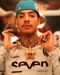 Natanael Cano presume icónica pieza hecha por Maestros Joyeros.  #quinientos55