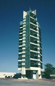 Price Tower Bartlesville Ok Frank Lloyd Wright 1954 55 Http Www Bluffton Edu Sullivanm Okla Bartlesvill Price Tower Amazing Buildings Frank Lloyd Wright