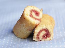 Recette De Petits Roules A La Confiture Pour Le Gouter Des Enfants Recette Gouter Gateau Gouter Recette
