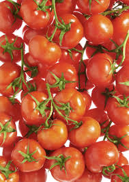 Faites De Bonnes Salades Pour Vos Repas En Plein Air Avec Nos Bonnes Tomates Grappes Mon Marche Pla Tomate Grappe Fruits Et Legumes De Saison Fruits Et Legumes