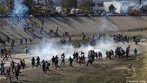 Os equipamentos serão instalados no município de pacaraima, que fica na fronteira entre brasil e venezuela, região com um alto fluxo de pessoas e veículos. Eua Fecham Parte De Fronteira Com Mexico Para Deter Migrantes Noticias Internacionais E Analises Dw 25 11 2018