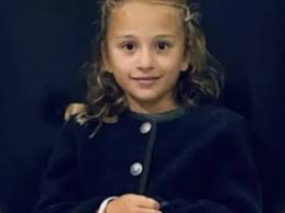 Bimba di 7 anni muore schiacciata da una statua a Monaco - il Giornale
