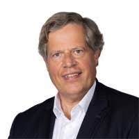 Robert Critchlow's Instagram, Twitter & Facebook