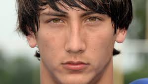 Seniors push Bulldogs to semis