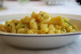 Maybe you would like to learn more about one of these? Caserecce Con Zucchine Gamberetti E Curcuma Grembiule Da Cucina