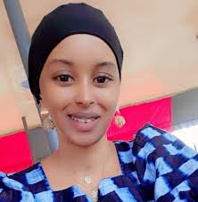 Seigneur 🤣 les gens vont plus m'inviter dans leur concert 🤣 apoutchou ton  maudia c'est quoi tout ça là même ? C'est la faute à Molaré il m'a dit de  faire bruit