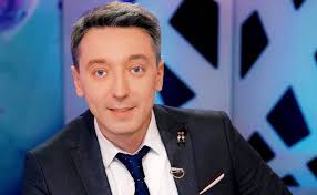 Он рассказал, что харламов и асмус принимали участие в игре, по правилам которой в качестве наказания они. Vedushij Tok Shou Odin Za Vseh Mihail Prisyazhnyuk Vpervye Pokazal Podrosshuyu Krasavicu Doch Tv Ua