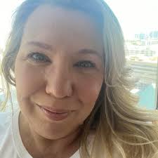 What are the laws for tourists that we must know? What clothing can't we  wear