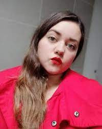 Dört yaşında televizyon programlarında çalışmaya başladı ve telenovela gotita de amor (aşk damlası) 'da başrol oynadığı için ünlüdür. Andrea Lagunes Recordo Gotita De Amor Con Una Tierna Foto Mira Como Ha Cambiado Famosos Univision