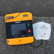 Internal defibrillators, external defibrillators, portable defibrillators & automatic defibrillators. Lifepak 1000 Automated External Defibrillator Iridia Medical