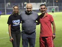 Çatılı, tillo, siirt) türk iş insanı ve spor yöneticisi. Adana Demirspor Sampiyon Ar Twitter Baskanimiz Murat Sancak Antrenmani Tesis Disindan Izleyen Taraftarimizi Kizi Ile Birlikte Sahaya Davet Ederek Kisa Bir Sure Sohbet Etti Ve Hatira Fotografi Cektirdi Https T Co Wfa1kzetcs