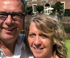 Maar kijkers waren net zo benieuwd naar het verhaal over z'n nieuwe verkering. Joost Prinsen Vindt De Liefde Bij Noraly Beyer