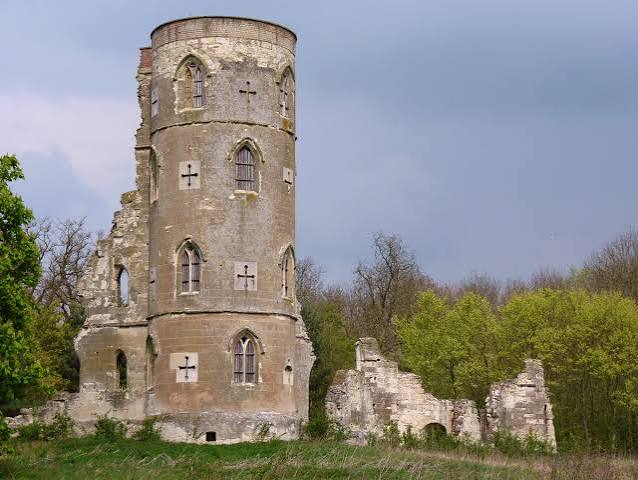 What is a folly? building with no obvious use - e-architect