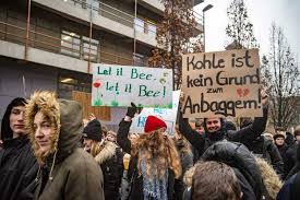 Alle beteiligten müssten sich fragen, ob der durch den streik verursachte schaden noch in einem vernünftigen verhältnis zur eigentlichen. Fridays For Future Oldenburger Schuler Streiken Fur Mehr Klimaschutz
