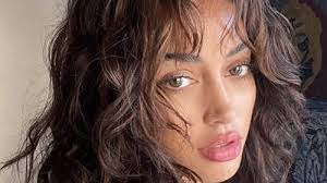 Kimberly Brazil's Instagram, Twitter & Facebook