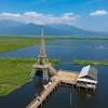Saloka theme park atau yang lebih dikenal dengan saloka park semarang merupakan taman rekreasi tematik keluarga terbesar di jawa tengah dengan luas adapun untuk harga tiket masuk yaitu. 1