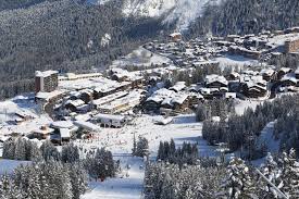 Venez passer des vacances à la montagne et profiter des pistes de ski sur le plus grand domaine skiable. Skigebiet Courchevel Uberblick Informationen Skifahren Courchevel