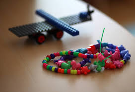 Ab 7 Uhr früh heißen die Kindergartenpädagoginnen Sonja Peer und Isabella  Sacha und die Kinderbetreuerinnen Renate Kadluba, Sabine Biermann und  Gerlinde Fuchs die Kinder im Kindergarten Waidmannsfeld/ Neusiedl  willkommen.