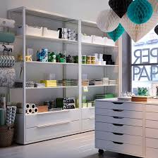 Schreibwarengeschaft Aufbewahrung Dekoration In 2020 Ikea Regal Einzelhandel Regal Schubladen Regal