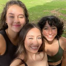 SENIOR SPOTLIGHT: Lara Bloom (Co-President) 🌟 Lara is not only one of our  Co-Presidents, but also a Co-Founder of the @girlgains.co chapter at UCSB!  She will be graduating with a Communication degree