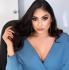 Irma Urzua's Instagram, Twitter & Facebook