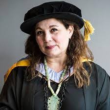 Tessa Ross's Instagram, Twitter & Facebook