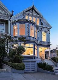 Edward coleman was an englishman who made his to have such a large lot like this in san francisco, it's a rare jewel. the house has been exceptionally amenities include a modern security system, a mini wet bar, a jacuzzi tub, central air. Meg Ryan S Former San Francisco Victorian For Sale San Francisco Victorian Houses Ryan Homes House Exterior